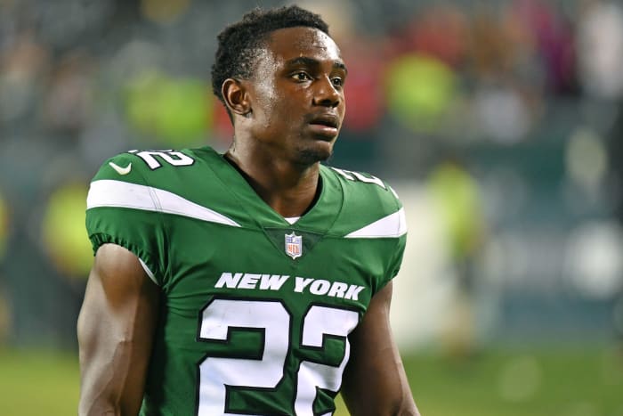 Jets' safety Tony Adams (22)